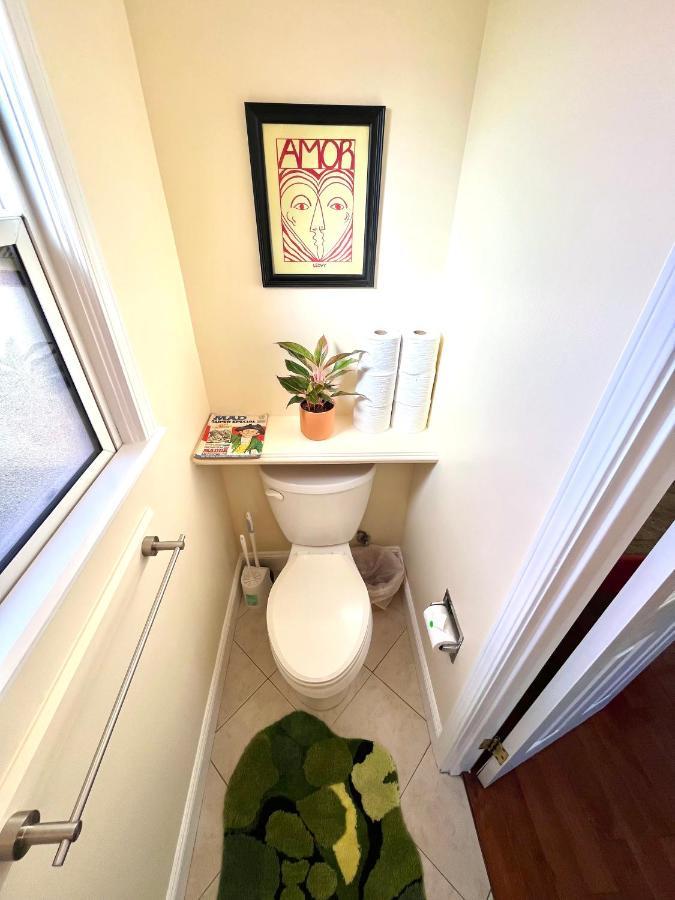 Spacious Renovated Petaluma Home- Pool Table, Fire Pit, Parking Exteriör bild