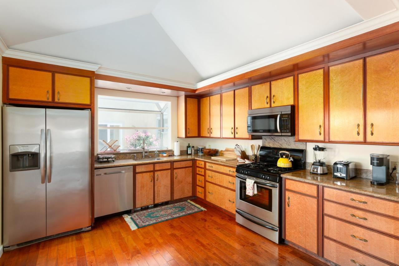 Spacious Renovated Petaluma Home- Pool Table, Fire Pit, Parking Exteriör bild