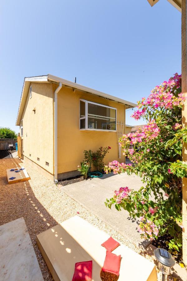 Spacious Renovated Petaluma Home- Pool Table, Fire Pit, Parking Exteriör bild